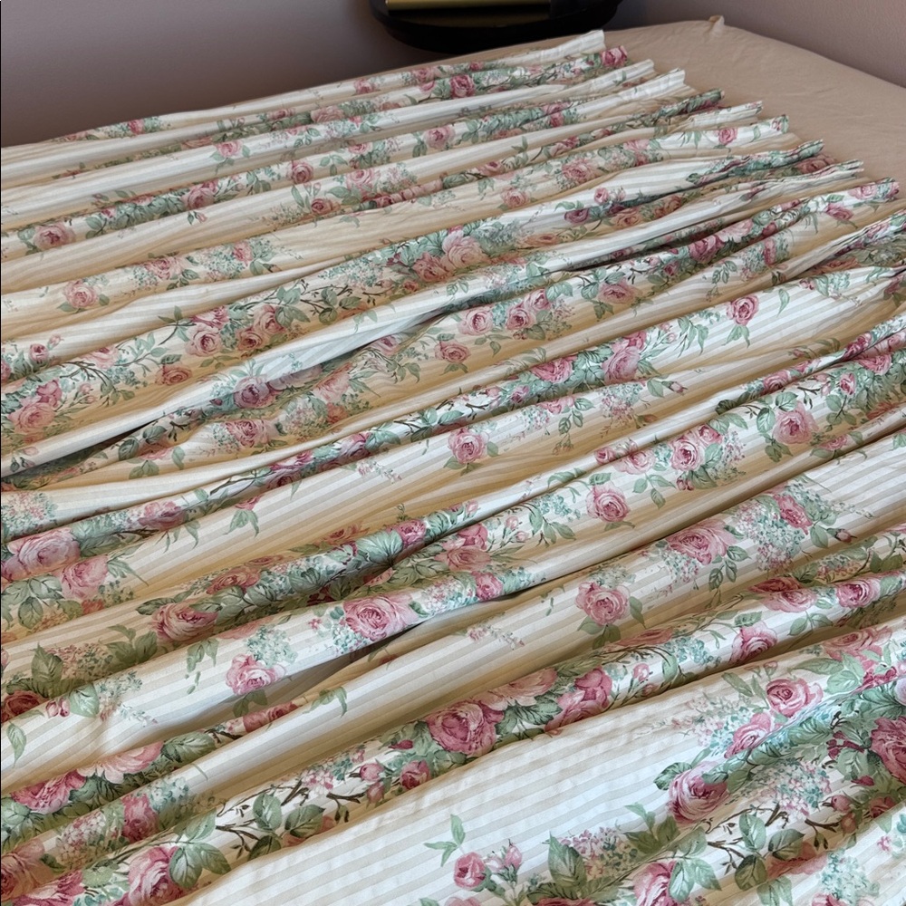 Vintage Ralph Lauren 62 Inch Pleated Curtain Panel - Picture 4 of 10